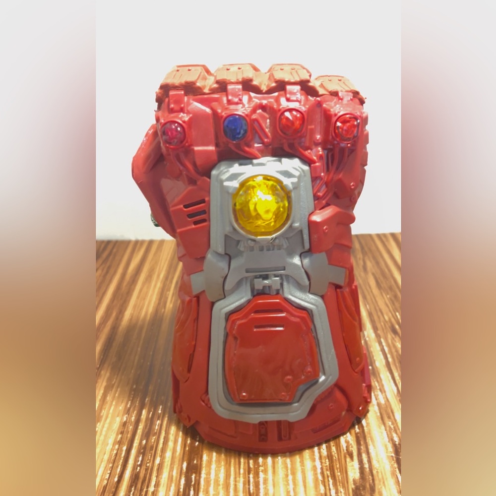 Iron Man Marvel Avengers Endgame Red Infinity Gauntlet Fist Glove Light & Sounds